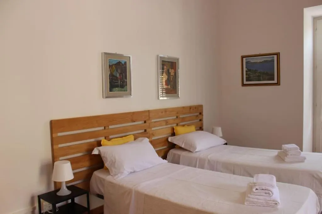 Home Cosma&Damiano Palermo Apartment